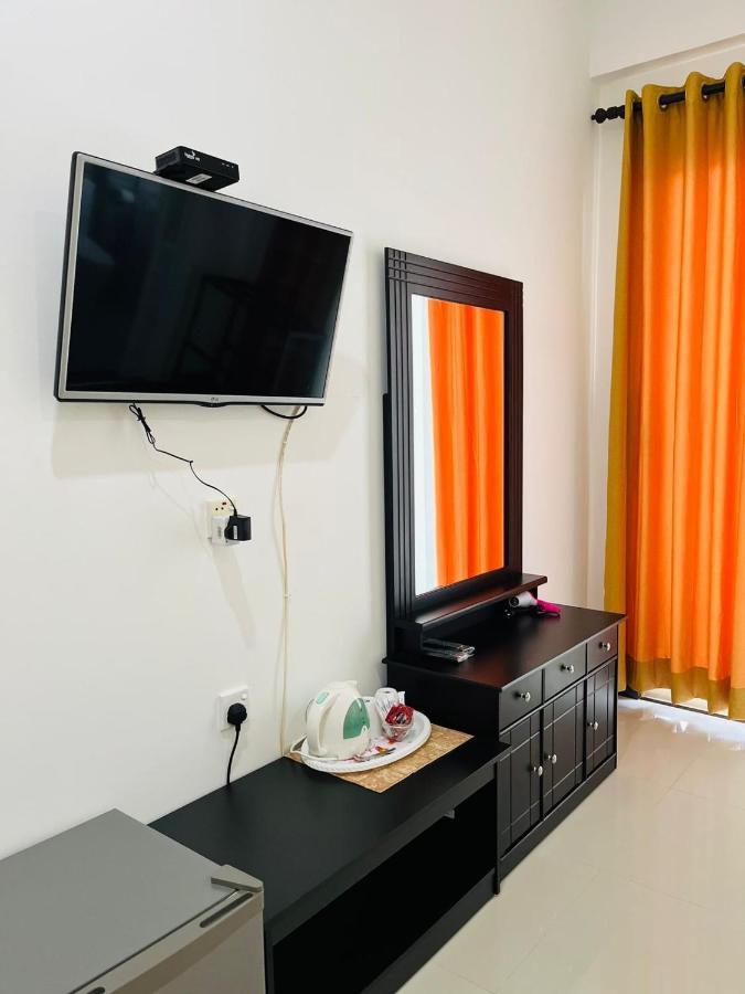 Funwhales Rest House Негомбо Екстериор снимка