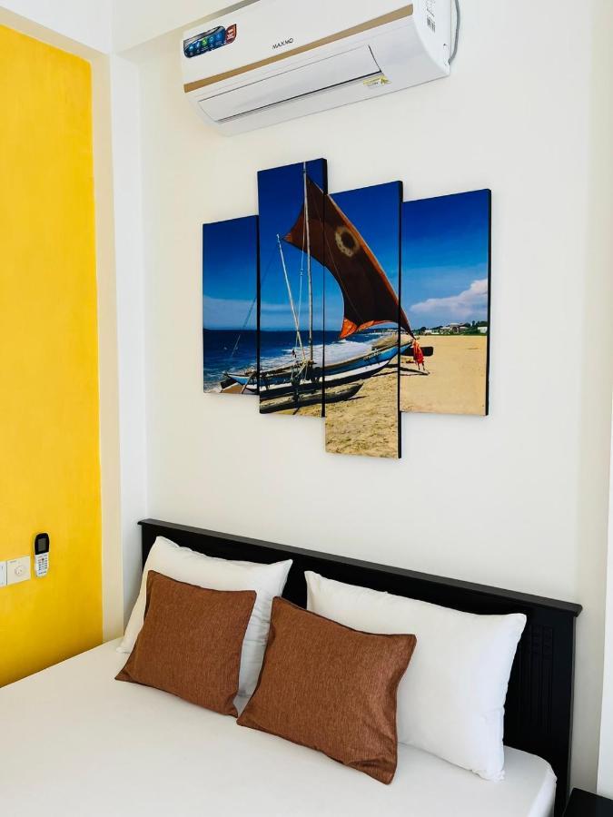 Funwhales Rest House Негомбо Екстериор снимка